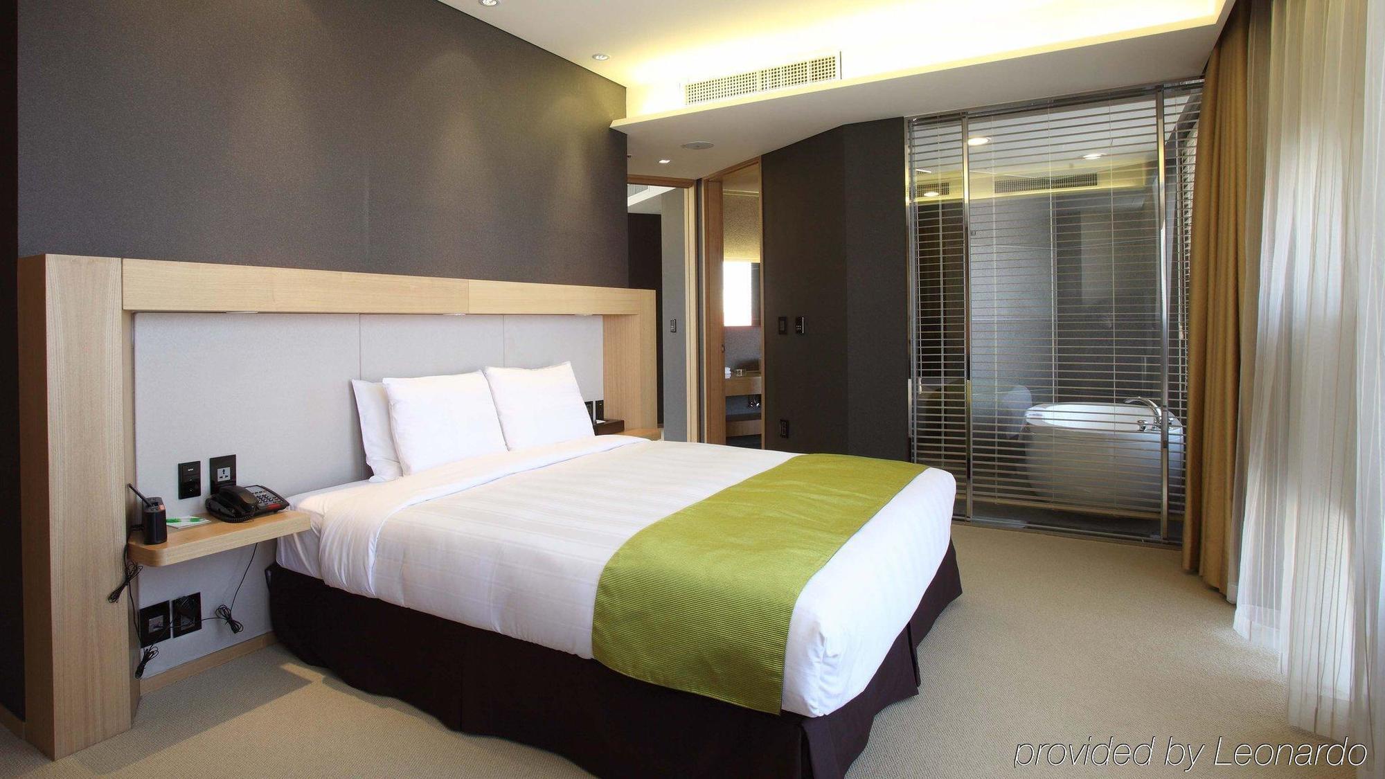 Hotel Ramada Plaza By Wyndham Gwangju Gwangju Metropolitan City Esterno foto