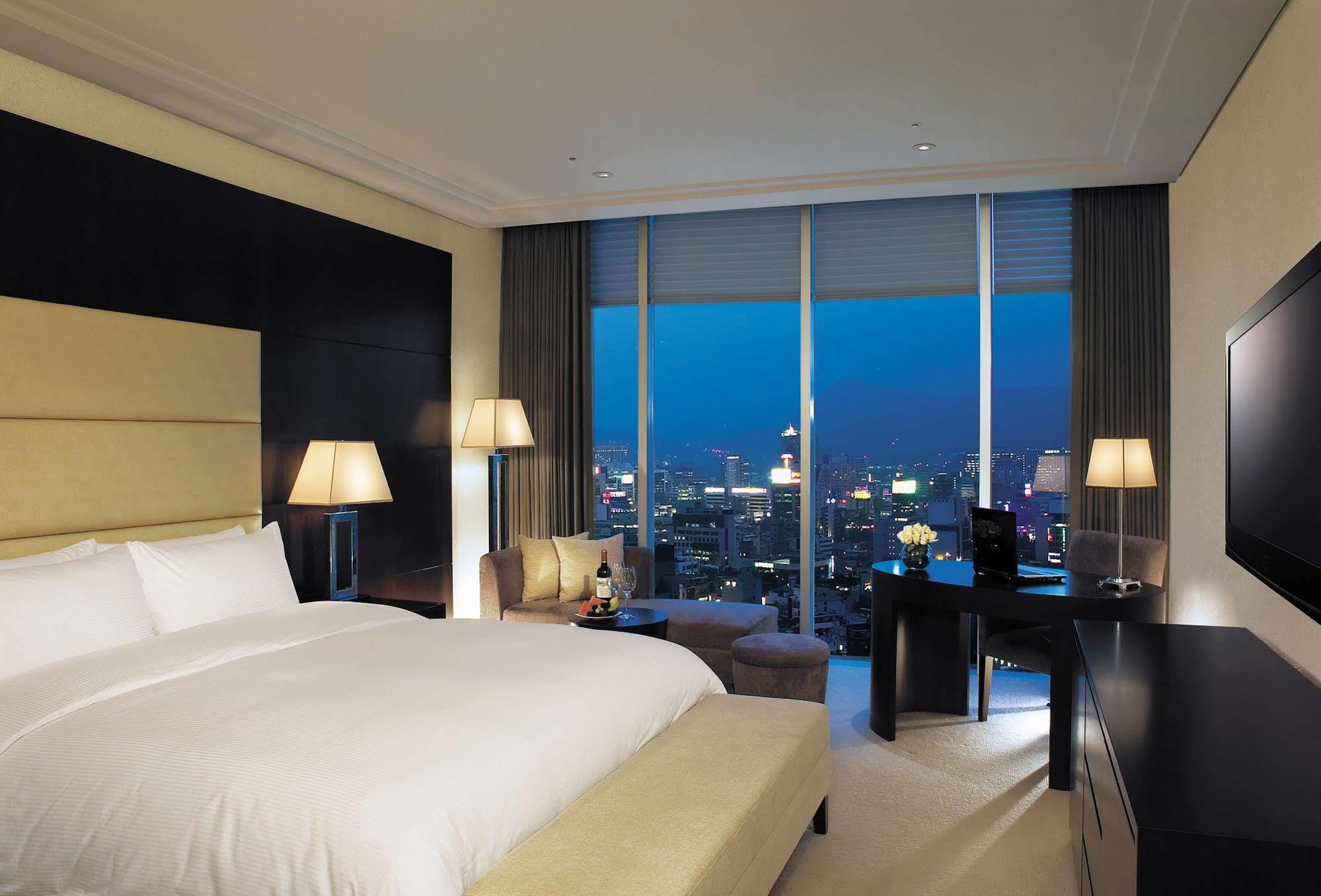 Hotel Ramada Plaza By Wyndham Gwangju Gwangju Metropolitan City Esterno foto